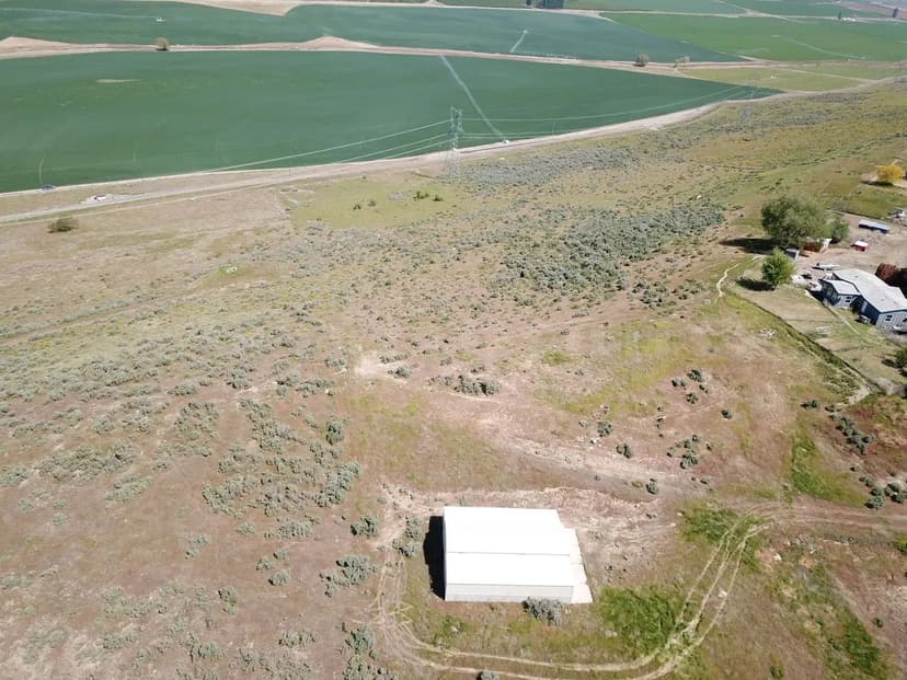 River View lot with shop