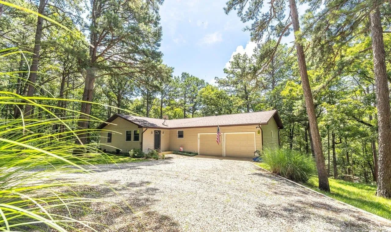 Boulder Pine Hollow - Licking, Missouri, 65542