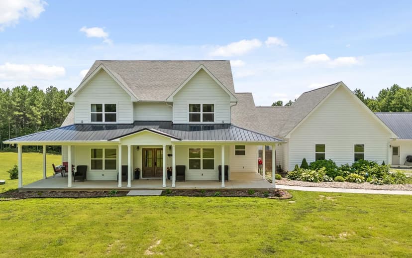 Signal Mountain Luxury FARMHOUSE on 5+ ACRES!