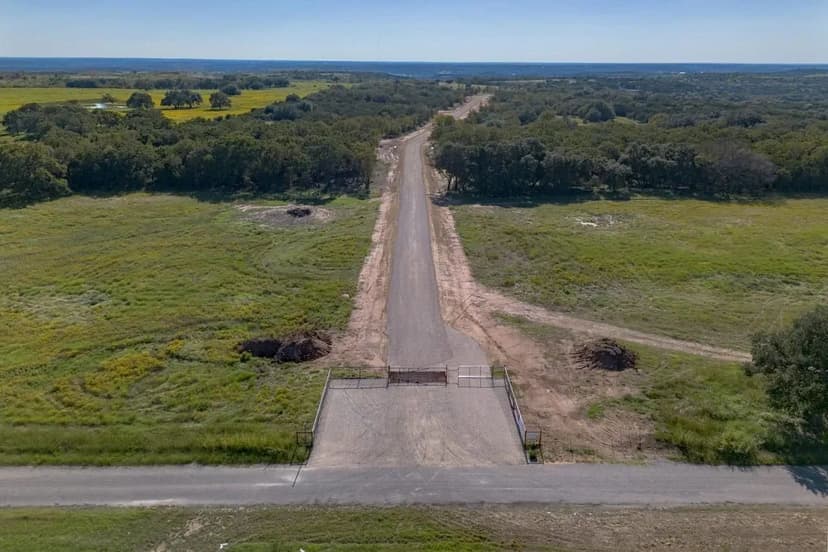 Acreage in Hood County with hilltop views! (Shiloh Vista Ranch T13)