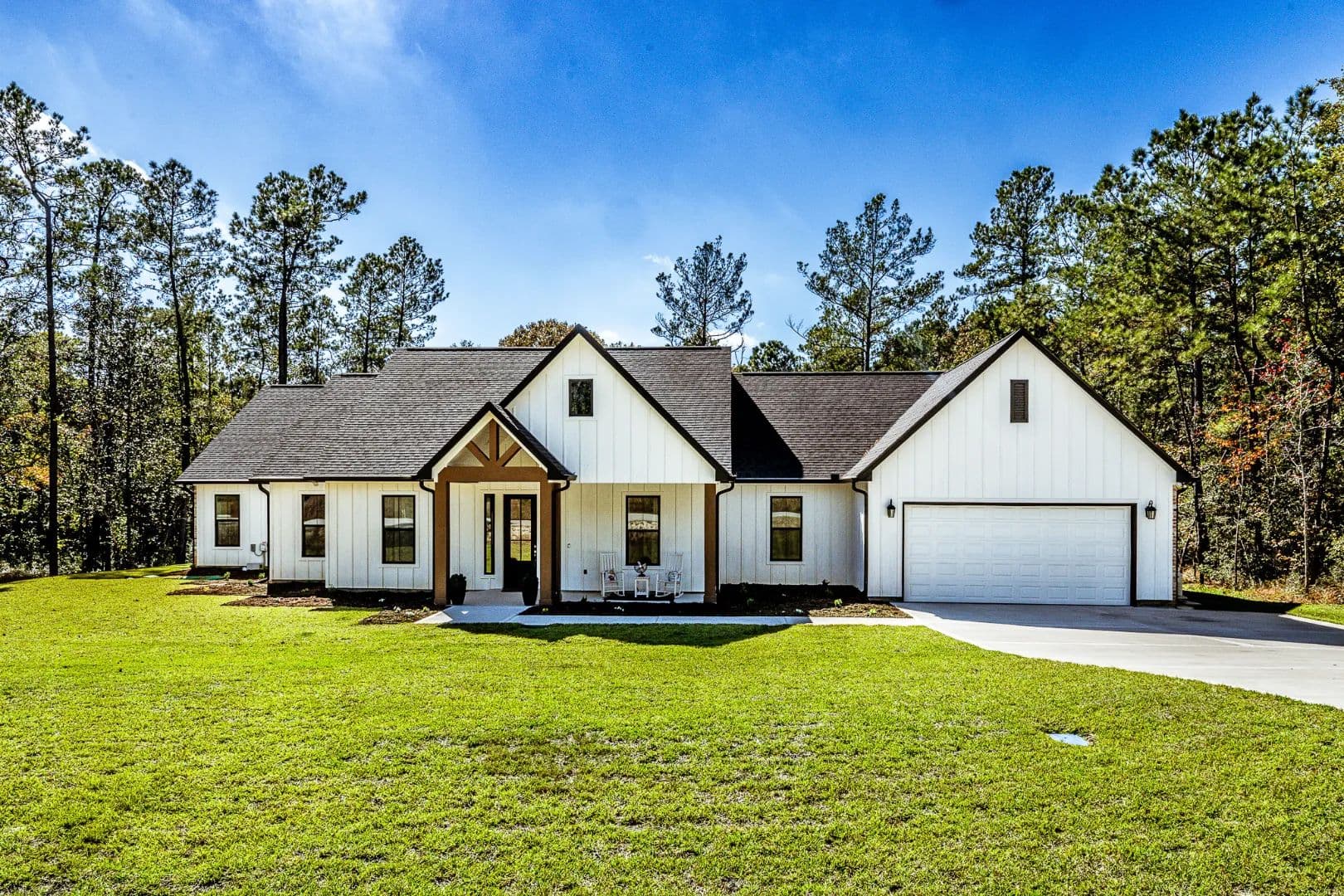 Modern Farmhouse on 1 Acre with Attached Guest House - New Waverly, Texas, 77358
