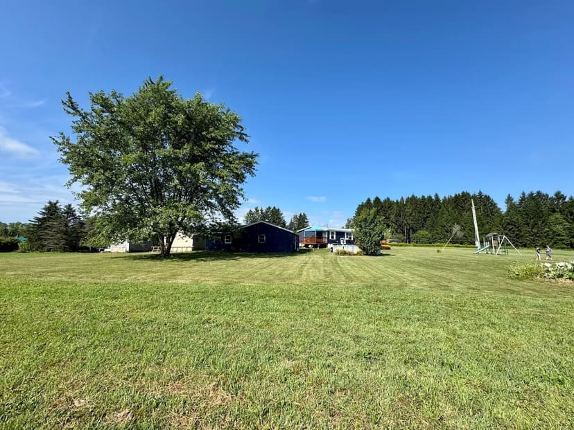 House with Garage and Pool on 9 acres in Ischua NY 5386 Miller Hill Rd