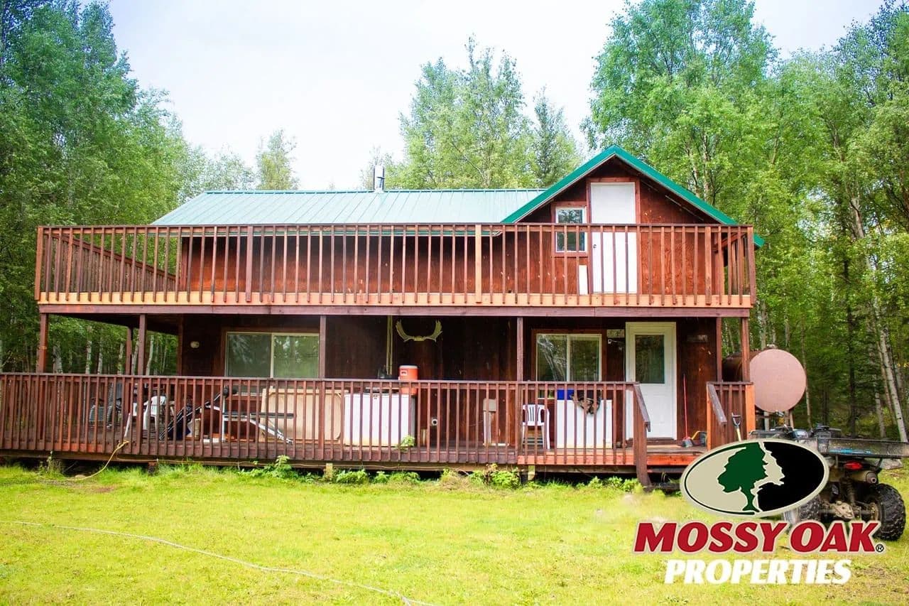 Remote Alaskan Hunting Cabin: A Hidden Gem Minutes from Denali National Park - Ferry, Alaska, 99743