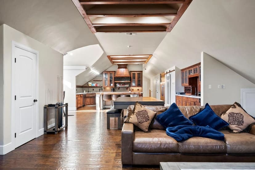 1824 Nutt Grove Court, Granbury, Texas 76049