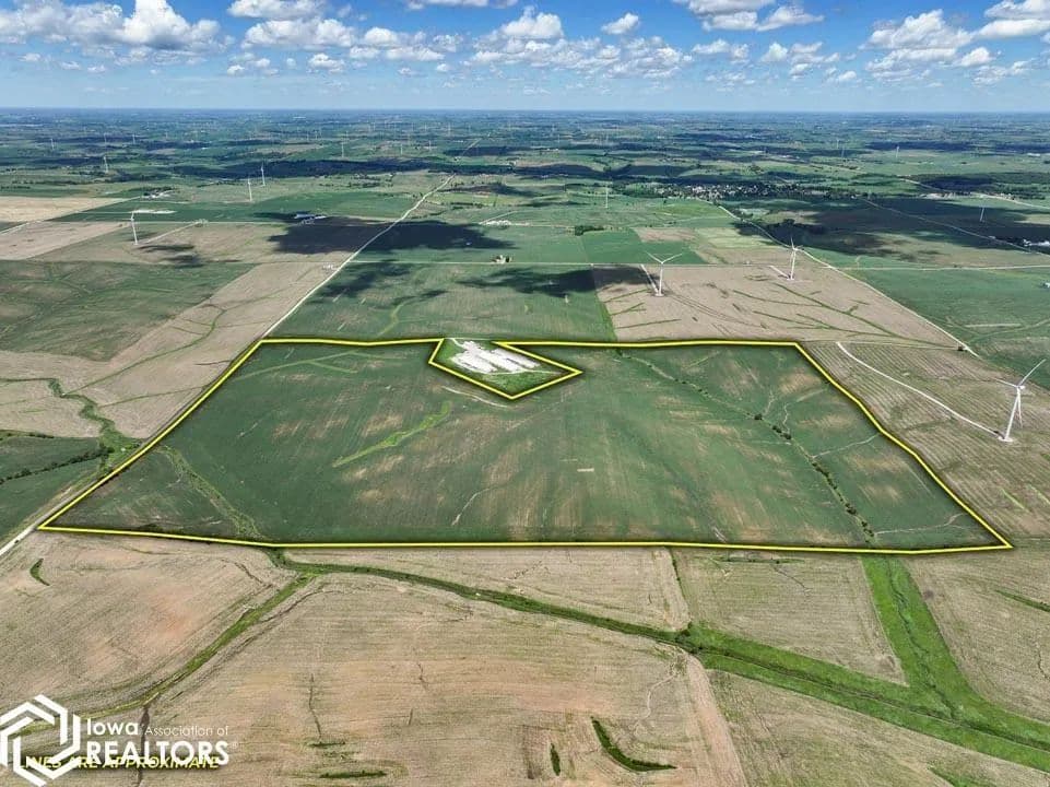 220.5 Acres of Land for Sale in Deep River, IA - Deep River, Iowa, 52222