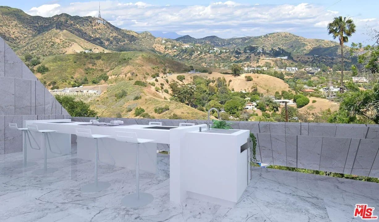 0.11 Acres of Land for Sale in Los Angeles, CA - Los Angeles, California, 90068