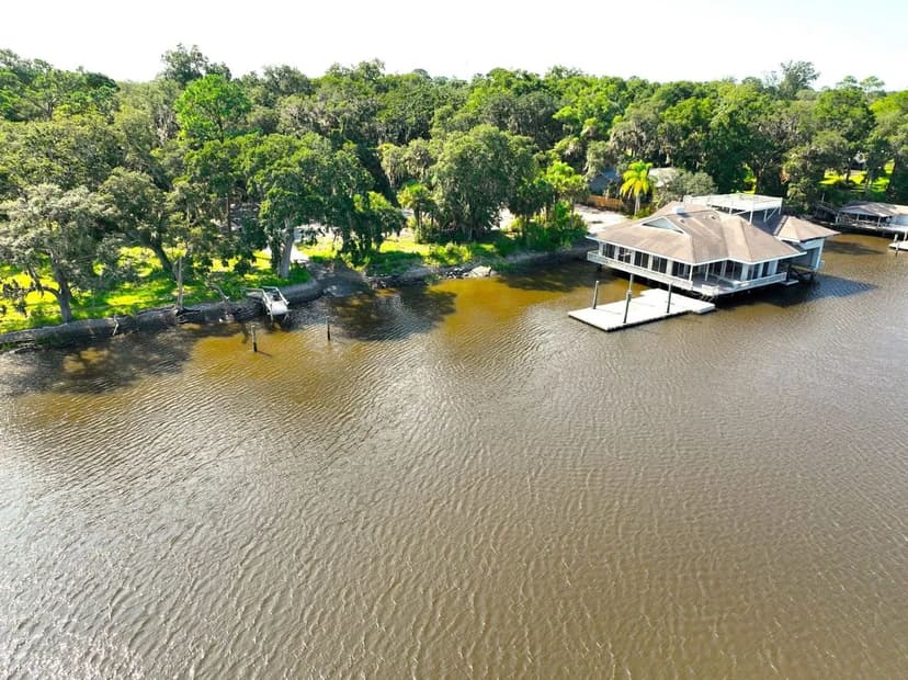 5+/- Acres Deepwater Riverfront Property in St.Marys, GA