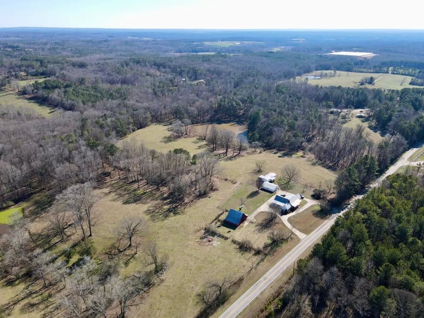 Waco Farmhouse and Lake | 50 +/- Acres in Carroll County