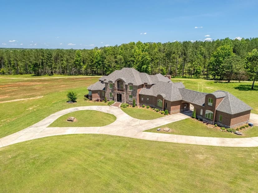 Estate Home, with Pasture, Timberland, Pond- Cusseta , Chambers County, AL
