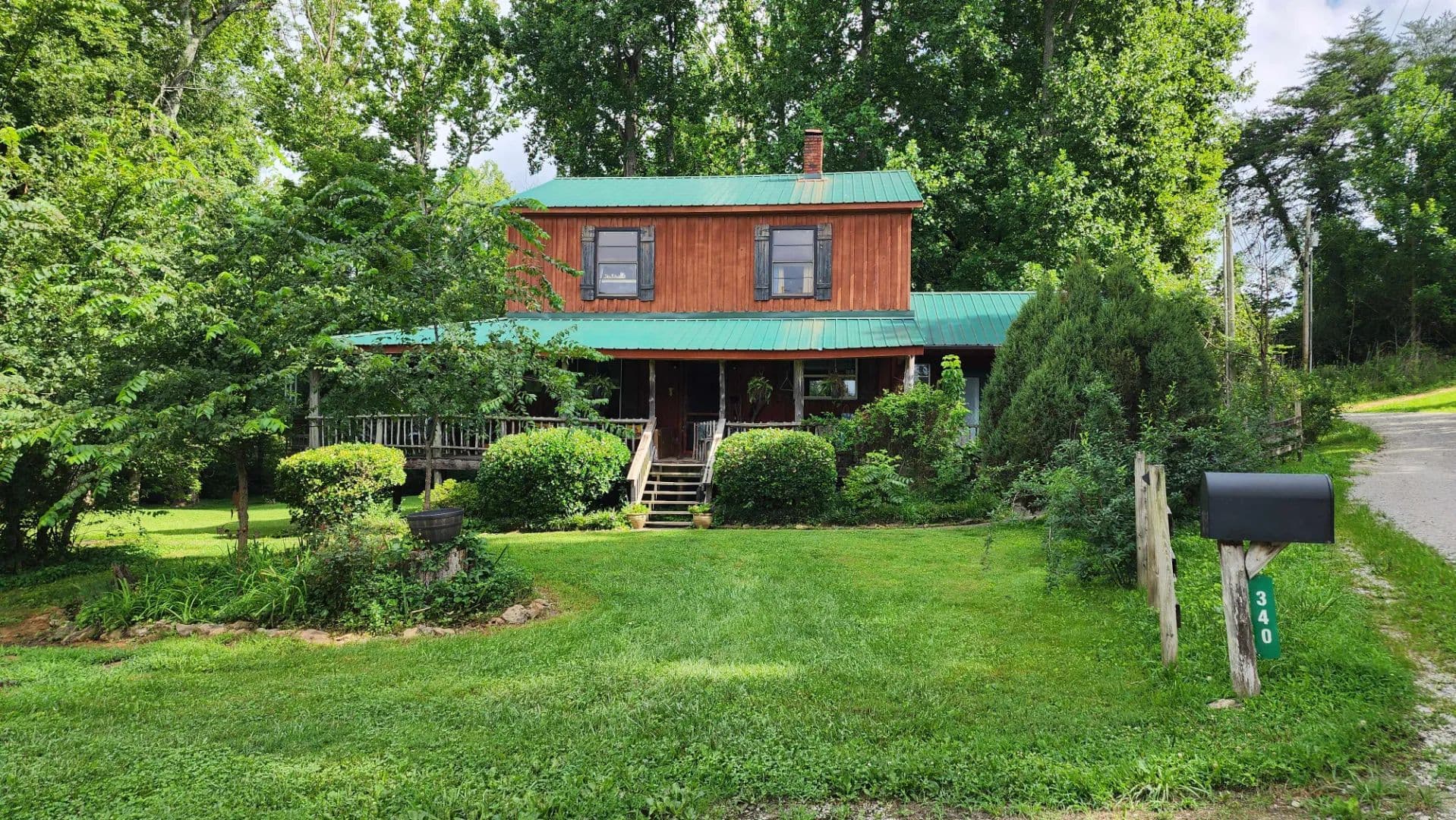 14.55 AC W/ RUSTIC 2 STORY HOME. 2 CAR GARAGE, BARN, SHEDS, YR AROUND CREEK, MOSTLY LEVEL, TRAILS, IDEAL FOR HORSES, GREAT MINI FARM - land for sale