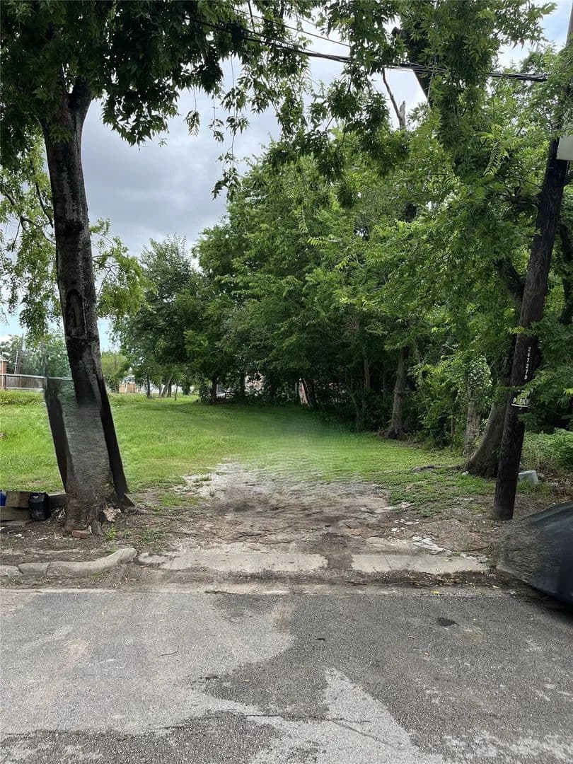 Property from 1510 Bayou Street - KW - Houston, Texas, 77020