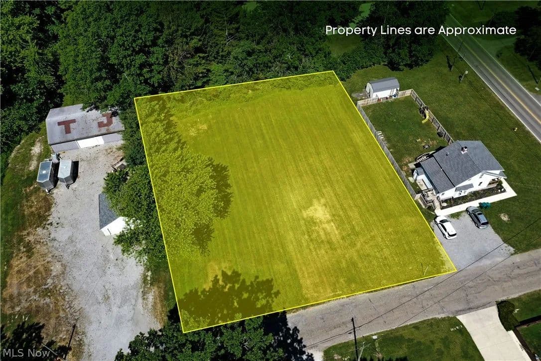 0.68 Acres of Land for Sale in Warren, Ohio - Warren, Ohio, 44483