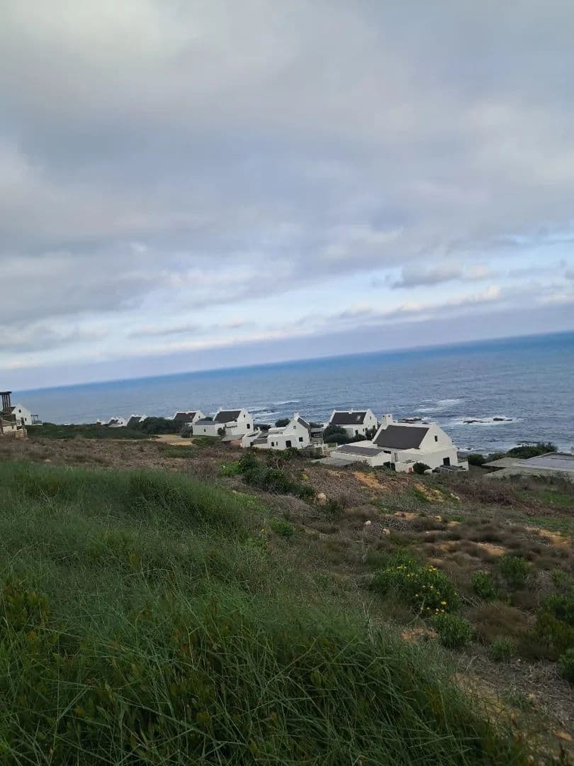 300 Acres of Land for Sale in Stilbaai, Western Cape - land for sale