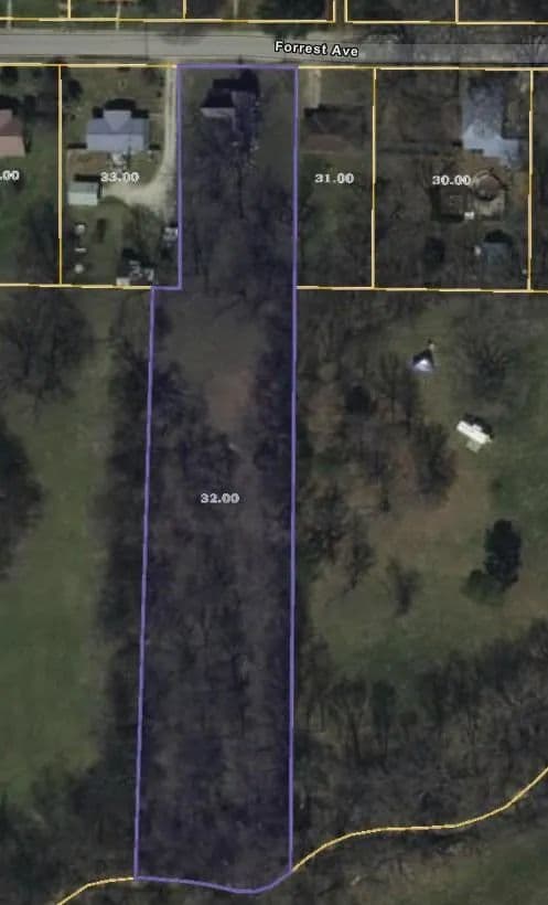 1.8 Acres of Land for Sale in McKenzie, Tennessee - McKenzie, Tennessee, 38201