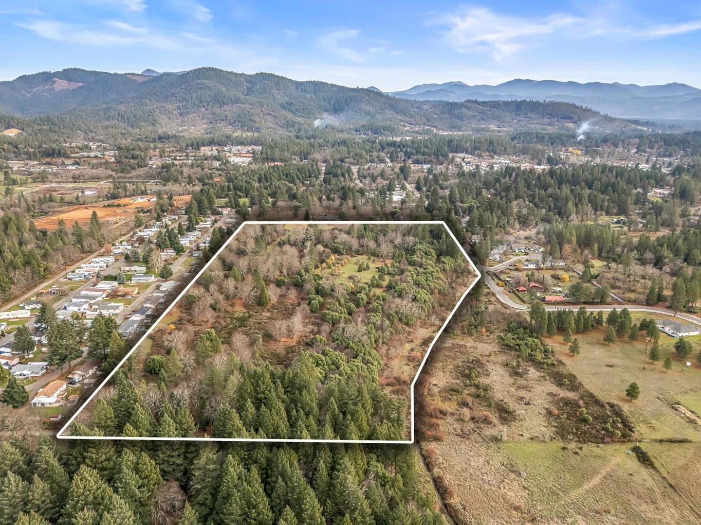 24.34 Acres of Land for Sale in Cave Junction, Oregon - Cave Junction, Oregon, 97523