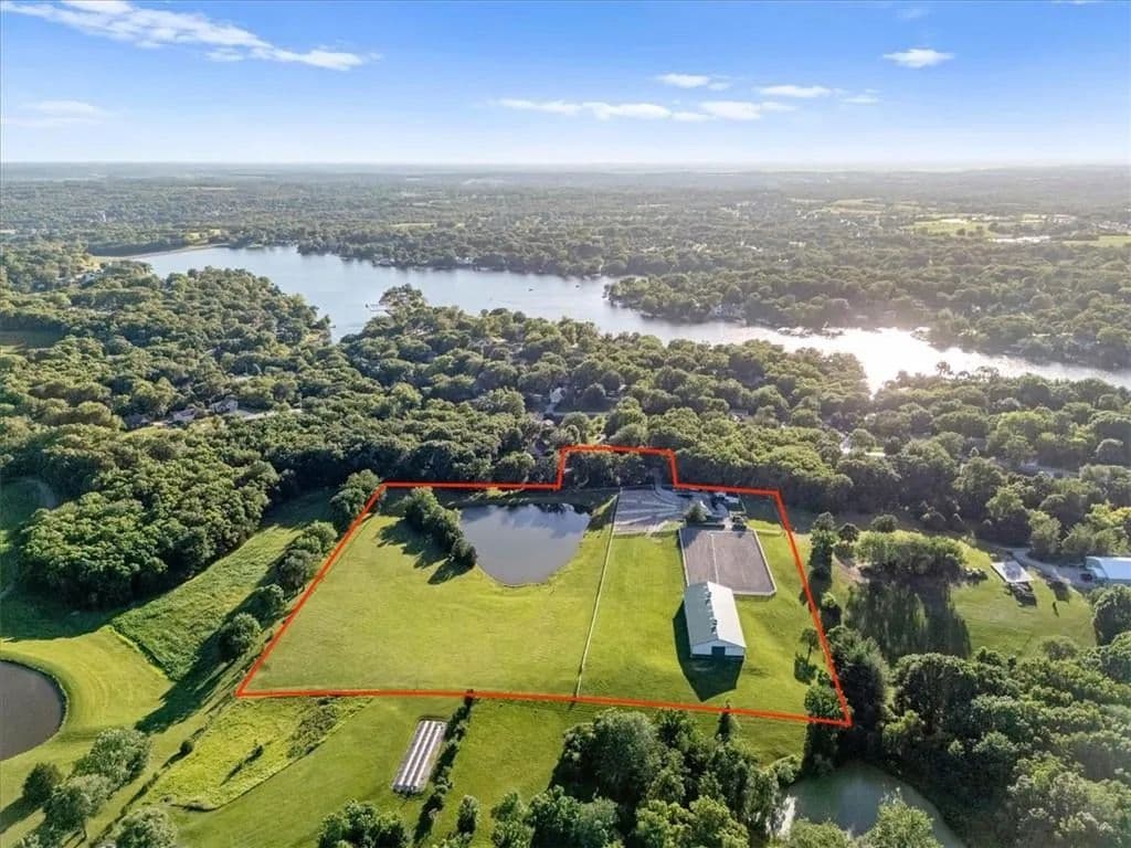 10.5 Acres of Land for Sale in Kansas City, MO - land for sale
