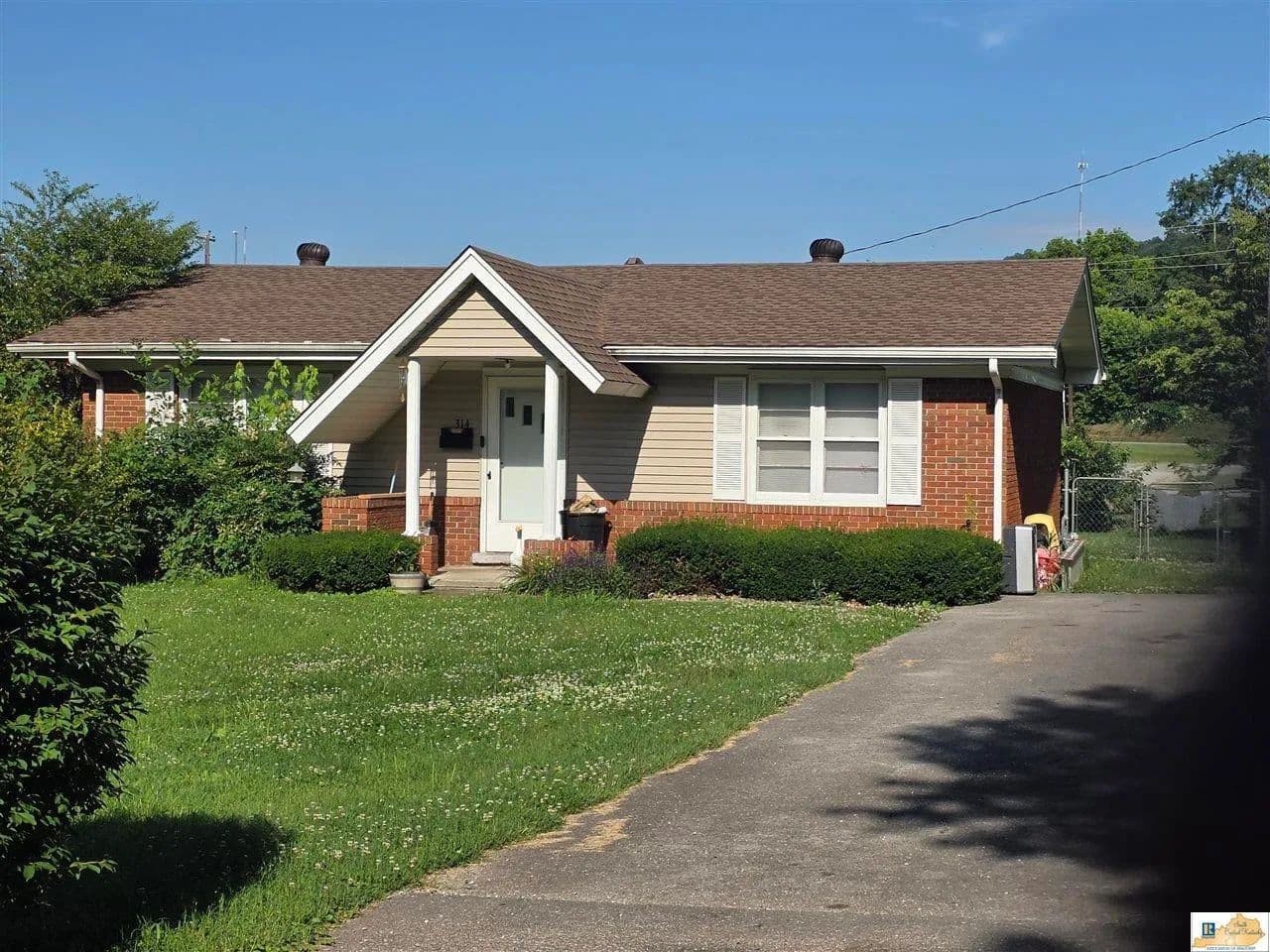 Property from 314 W Dale Heights - KW - Horse Cave, Kentucky, 42749