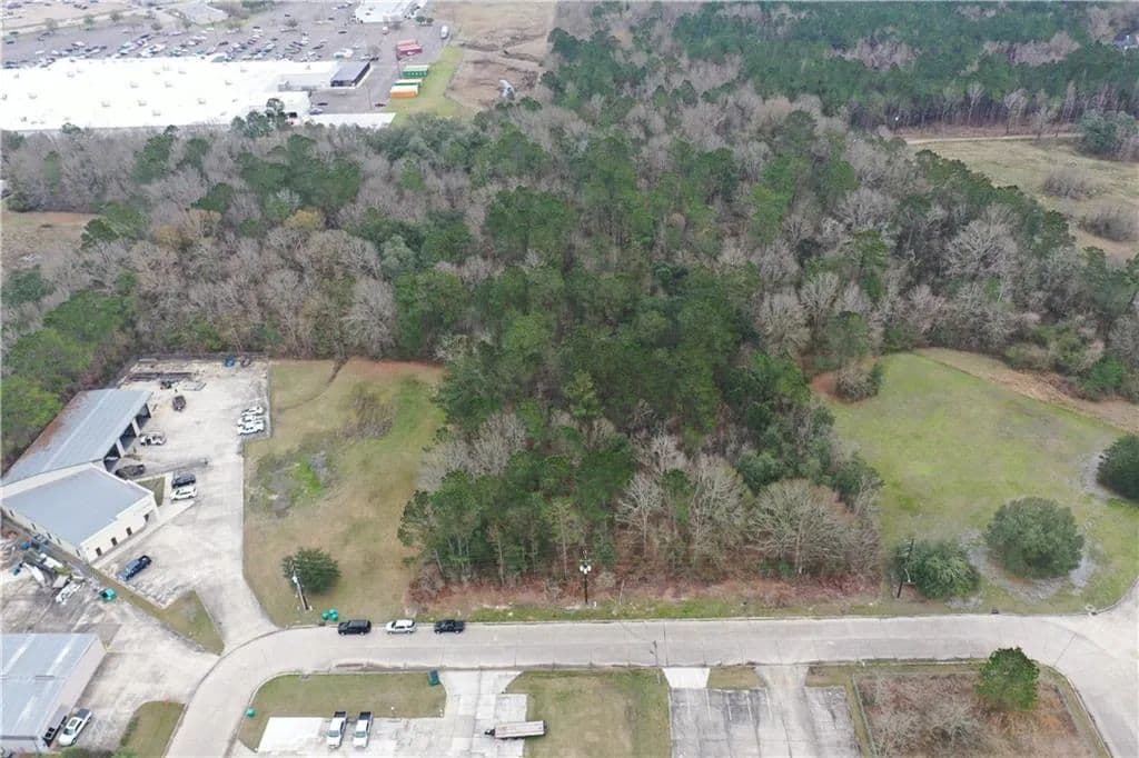 Property from 133 ROBIN HOOD Drive - KW - Hammond, Louisiana, 70403