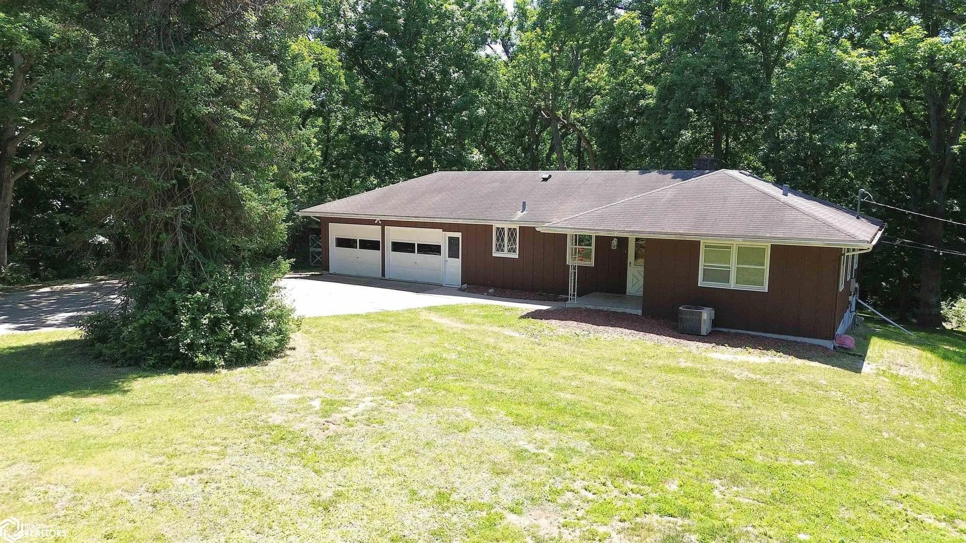 3.82 Acres of Land for Sale in Burlington, Iowa - Burlington, Iowa, 52601