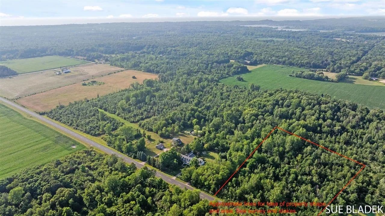 Property from V/L 127th - KW - Fennville, Michigan, 49408