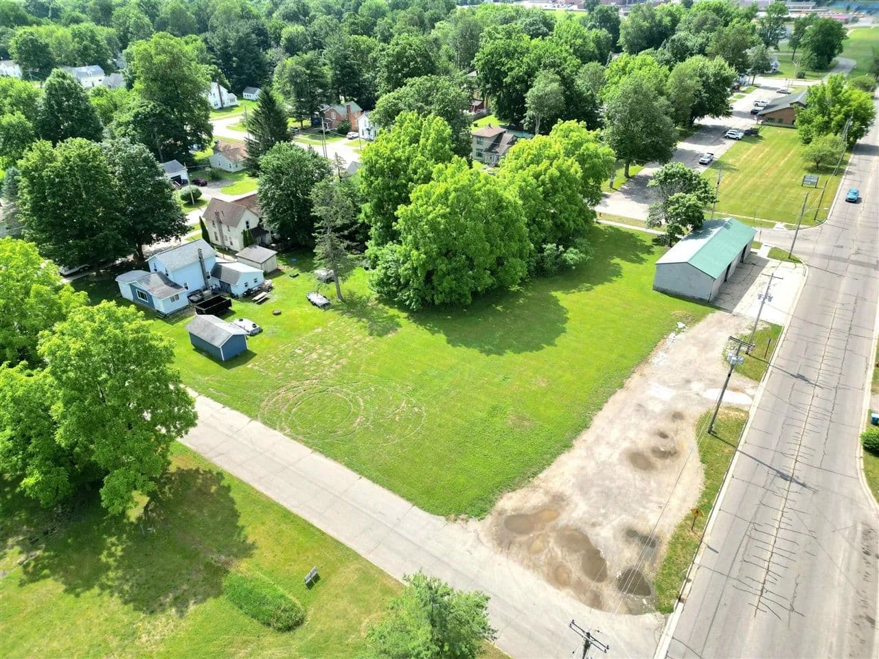 Property from 320 E Vine - KW - Vicksburg, Michigan, 49097