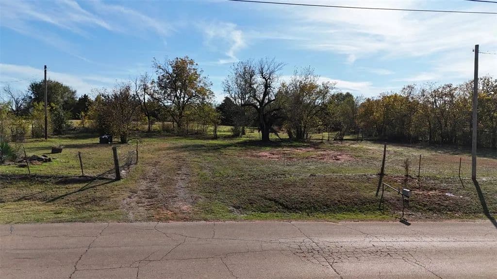 1.03 Acres of Land for Sale in Guthrie, OK - Guthrie, Oklahoma, 73044