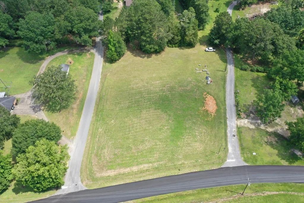 1.59 Acres of Land for Sale in Jones County, Mississippi - Mississippi, 39443
