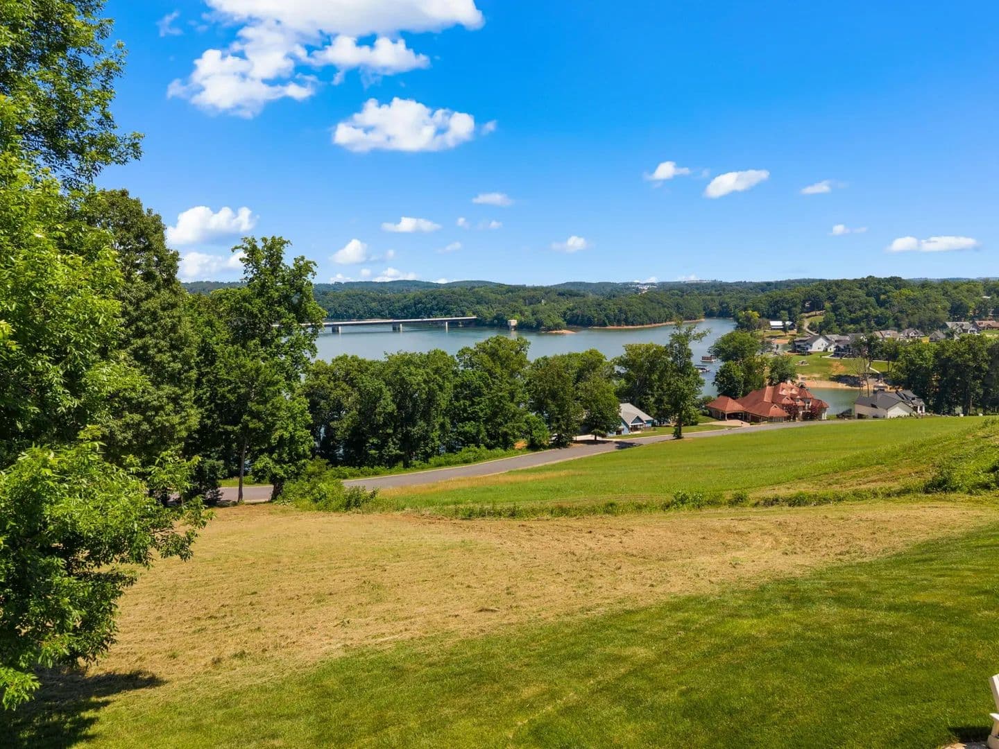 Property from 2492 Starboard Crest - KW - Morristown, Tennessee, 37814