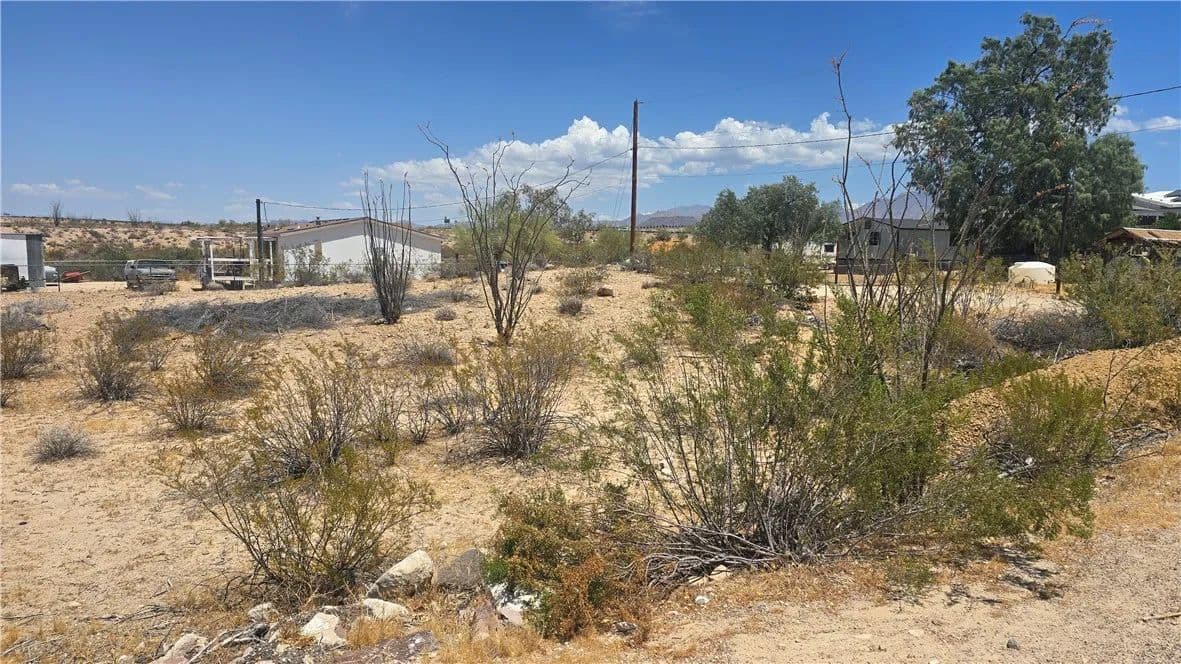 Property from 208-05-067 W 6th Avenue - KW - Yucca, Arizona, 86438