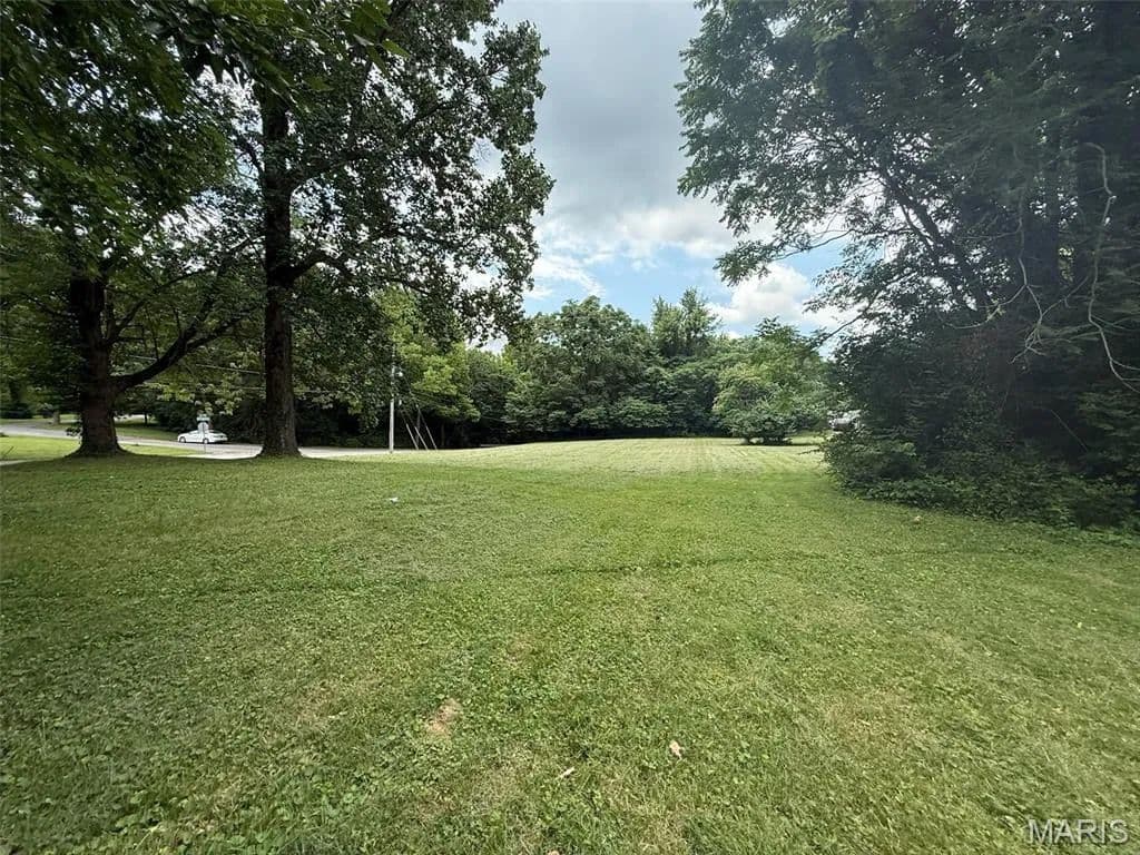 2.95 Acres of Land for Sale in Fairview Heights, IL - Fairview Heights, Illinois, 62208