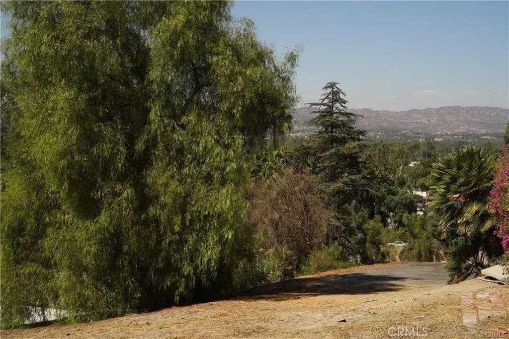Vacant Land in Woodland Hills - Woodland Hills, California, 91364