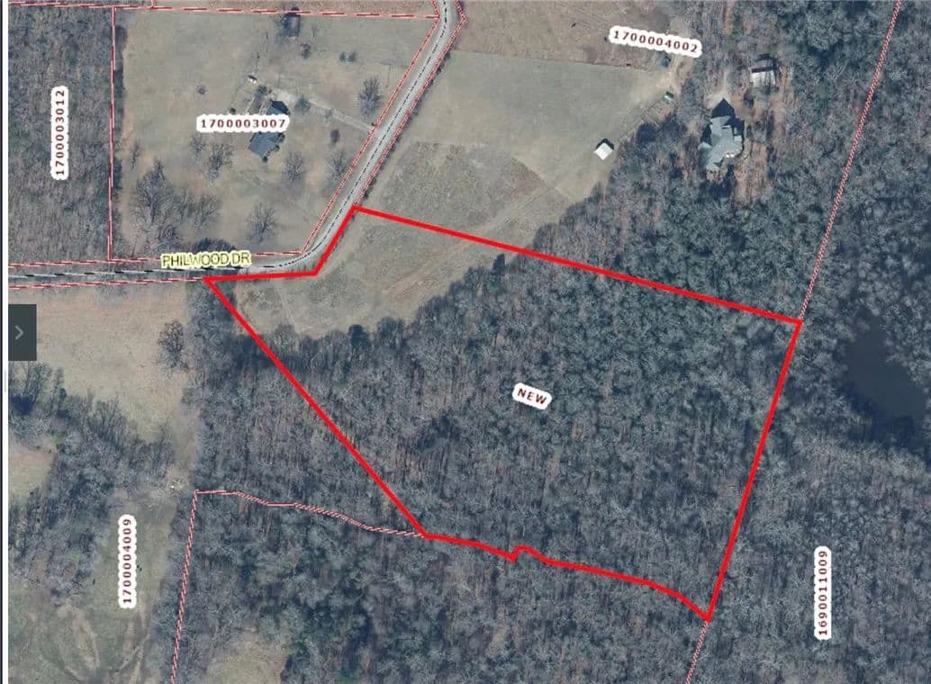 10 Acres of Land for Sale in Williamston, SC - Williamston, South Carolina, 29697