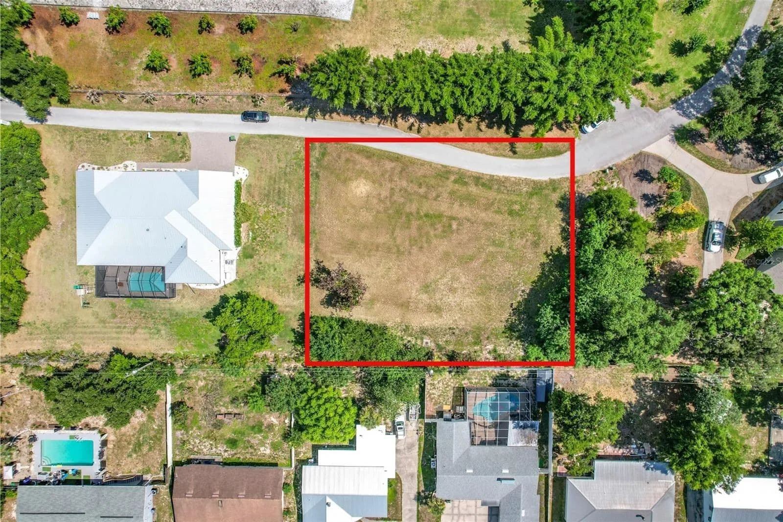 0.7 Acres of Land for Sale in Winter Haven, Florida - Winter Haven, Florida, 33880