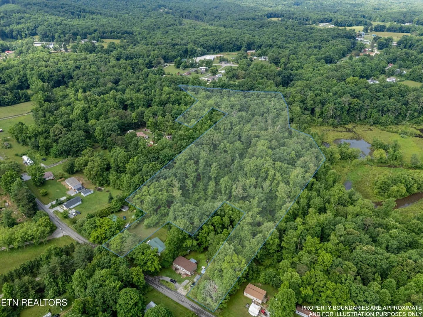 11.28 Acres of Land for Sale in Wartburg, Tennessee - Wartburg, Tennessee, 37887