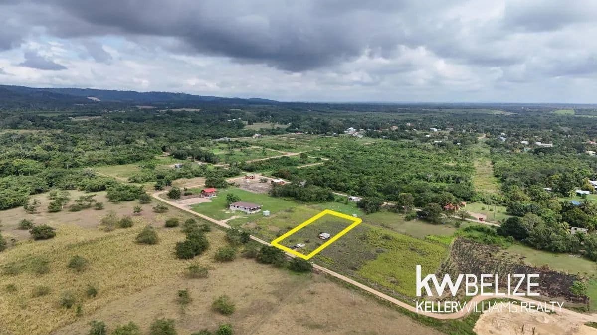 Lot 15 Santa Familia Village Belize - land for sale