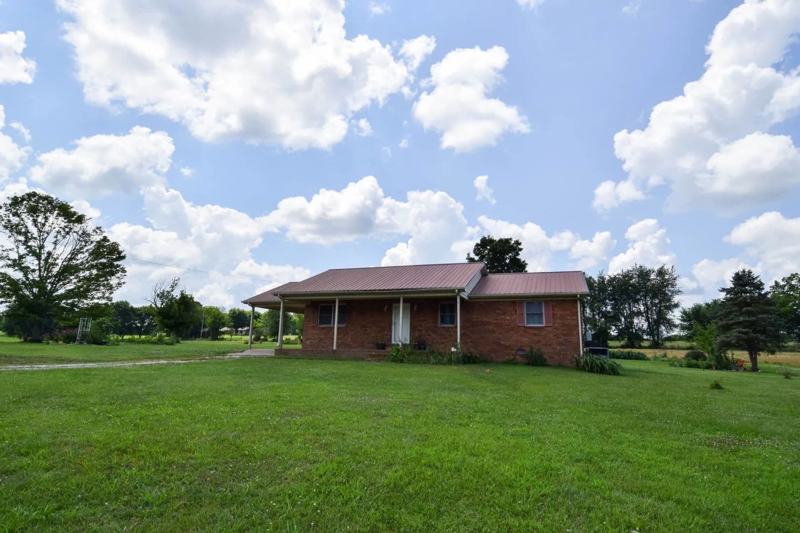 Property from 135 Old Hwy 52W - KW - Portland, Tennessee, 37148