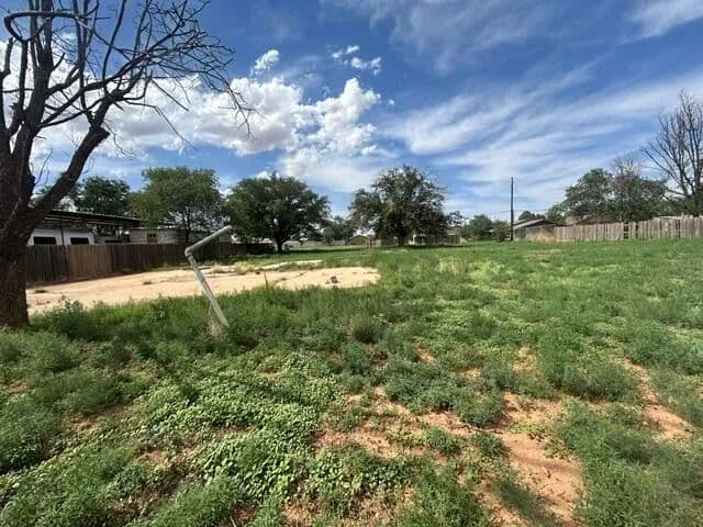 0.4 Acres of Land for Sale in Sundown, Texas - Sundown, Texas, 79372
