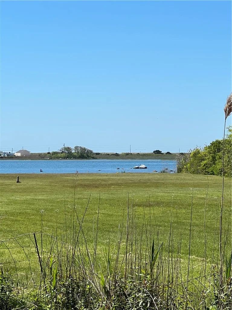 0.25 Acres of Land for Sale in Westerly, Rhode Island - Westerly, Rhode Island, 02891