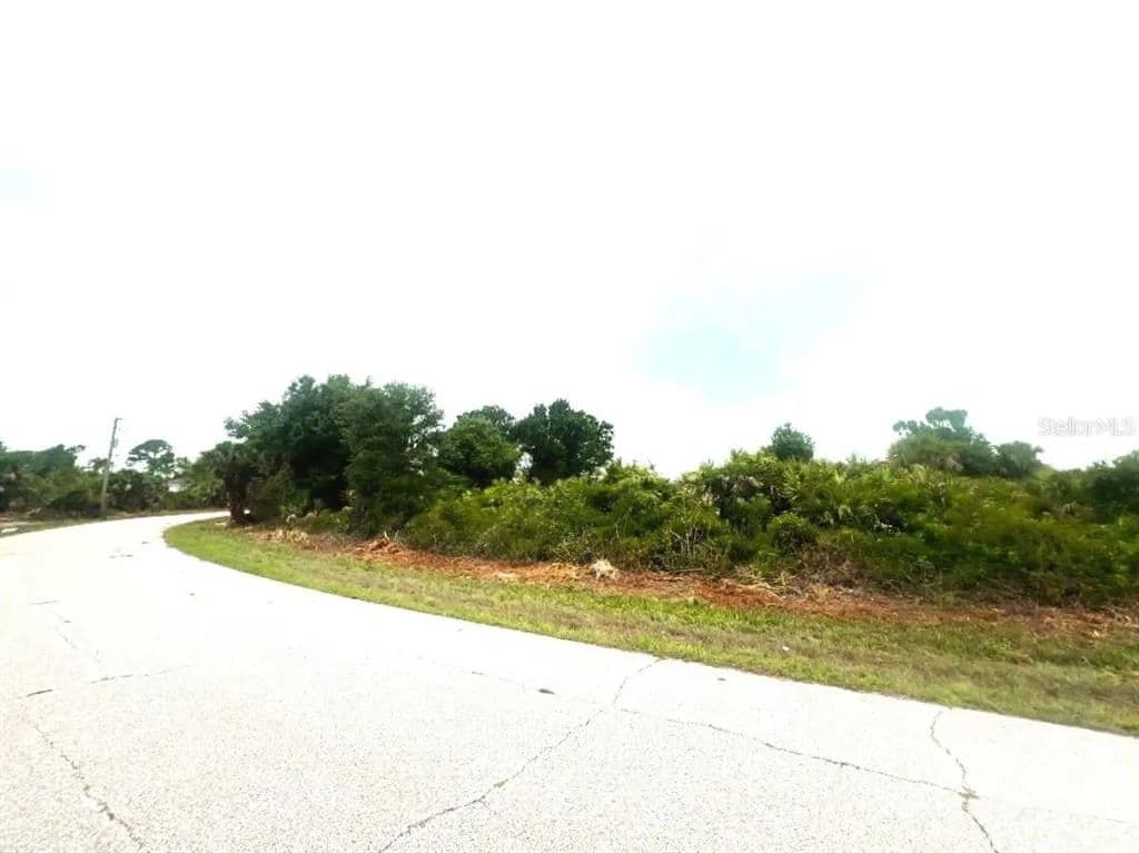 Vacant Land in Port Charlotte - Port Charlotte, Florida, 33981
