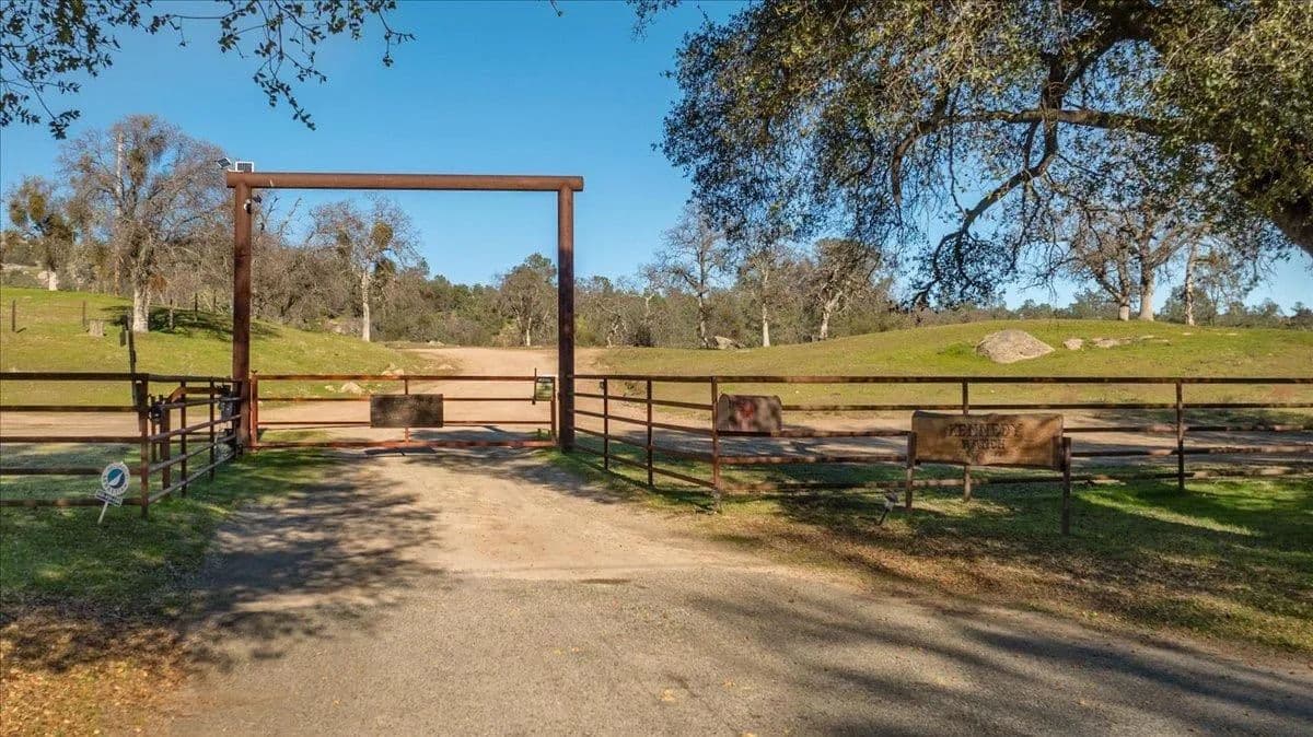 Property from 29296 Grapevine - KW - Coarsegold, California, 93614