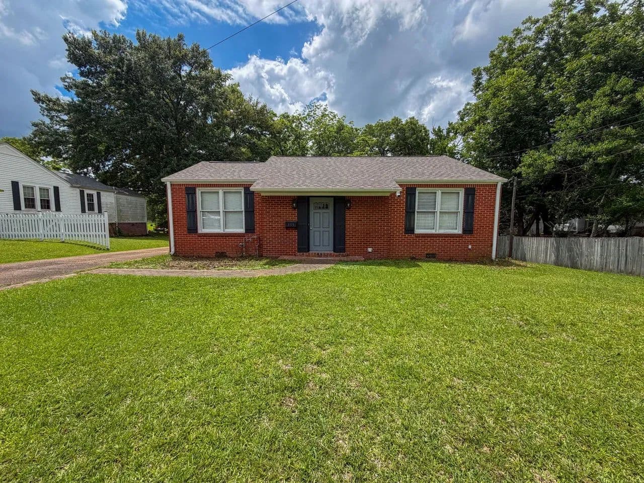 Beautiful Home For Sale in West Point - West Point, Mississippi, 39773