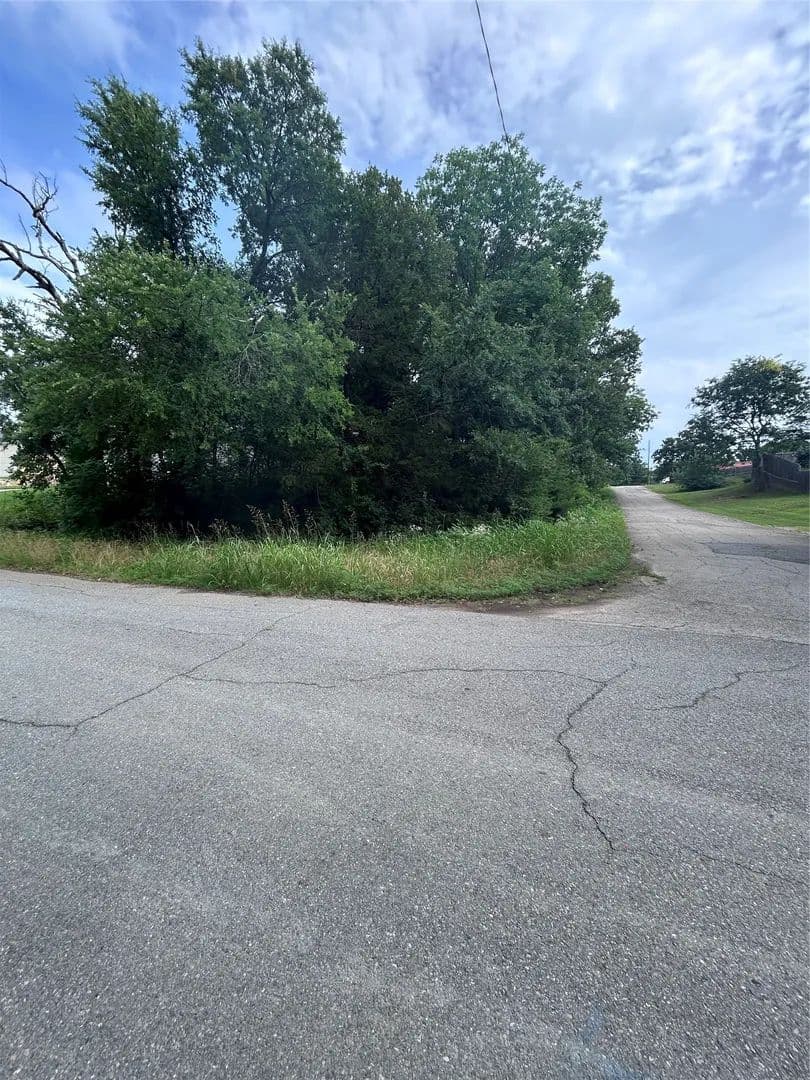 Property from 500 E Shepherd Street - KW - Denison, Texas, 75021
