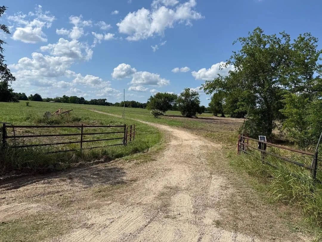 1.73 Acres of Land for Sale in Kaufman, TX - Kaufman, Texas, 75142