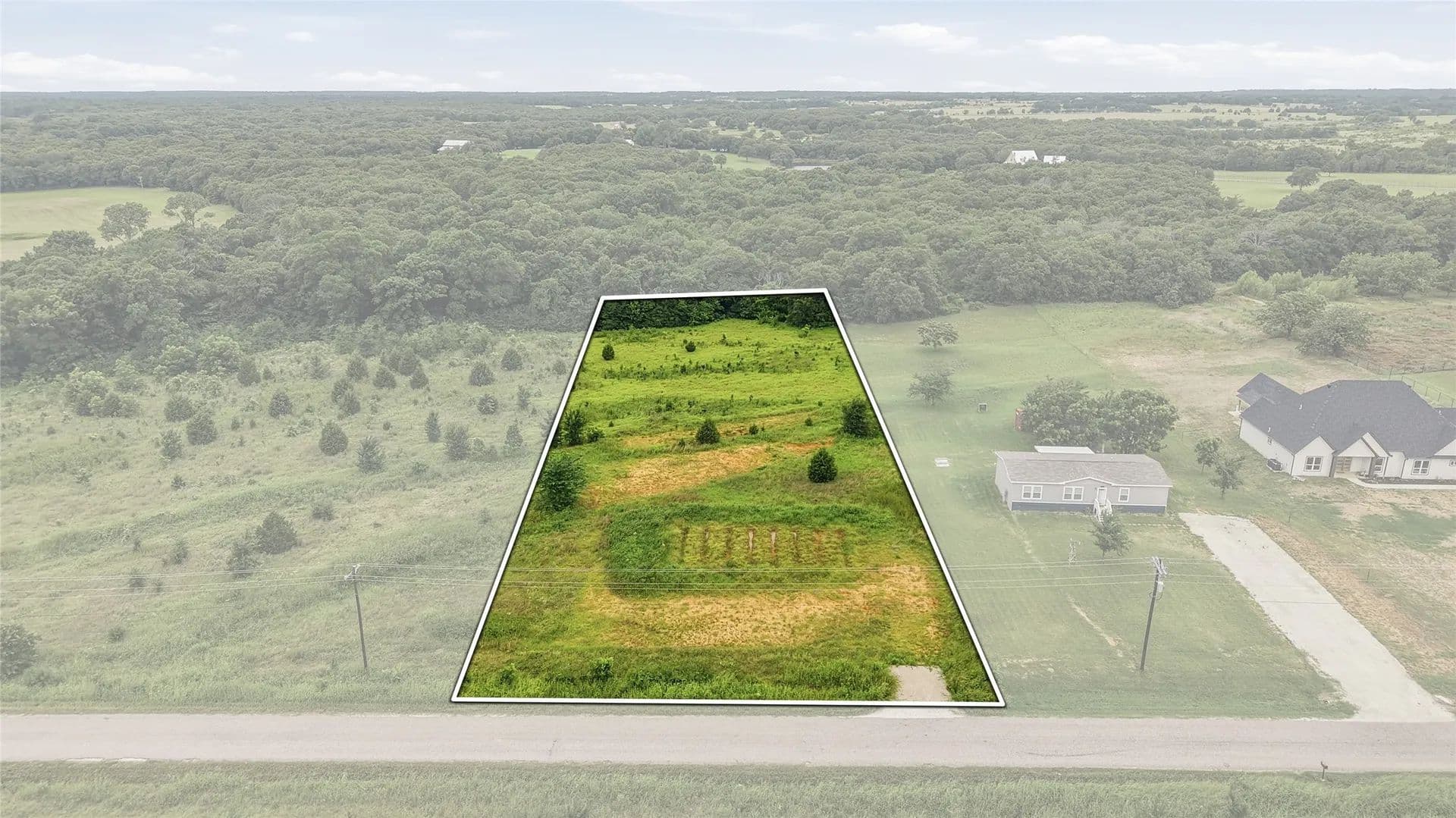 1.57 Acres of Land for Sale in Whitesboro, Texas - Whitesboro, Texas, 76273