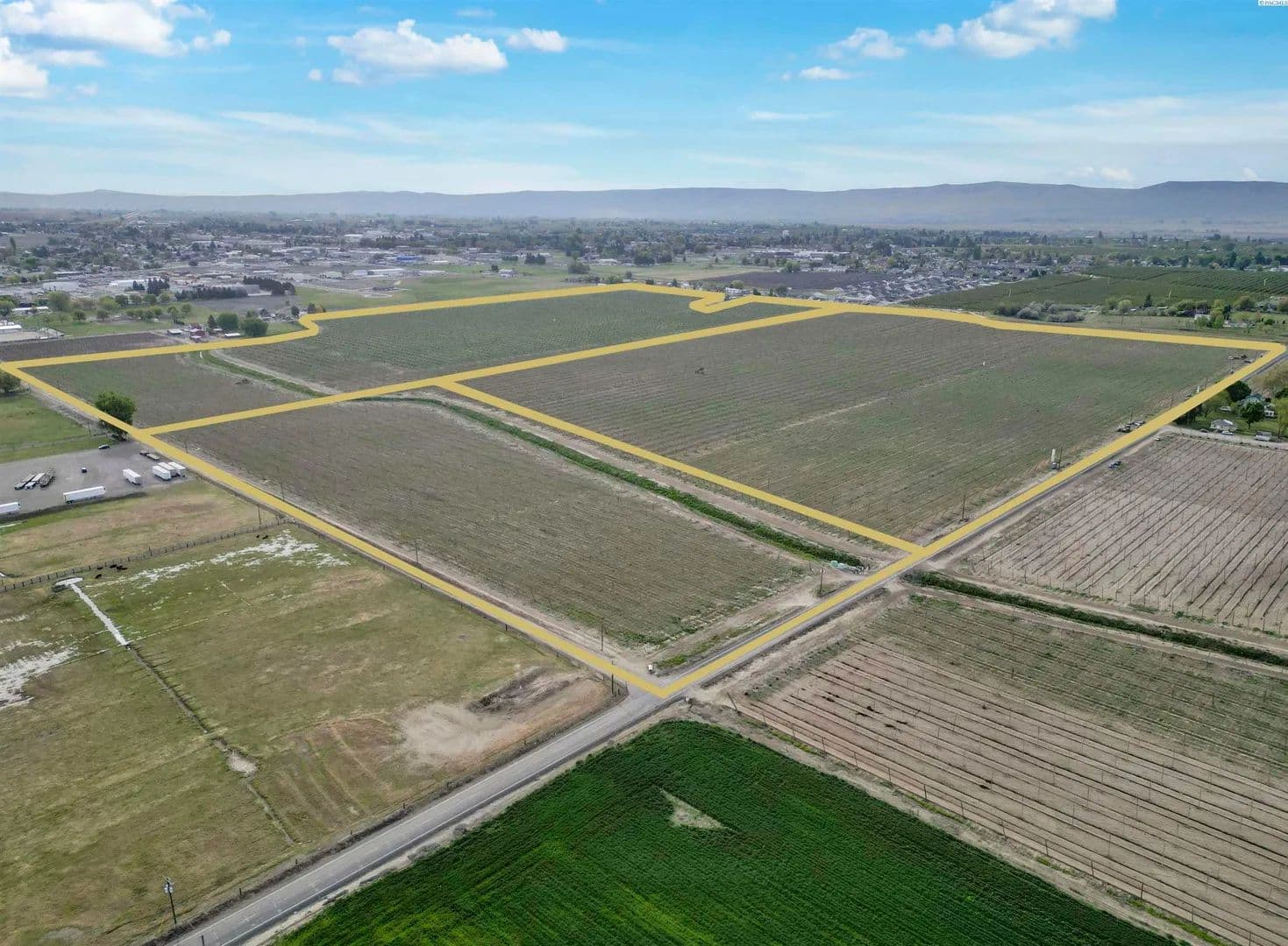 Lots & Land-Other in Grandview - Grandview, Washington, 98930