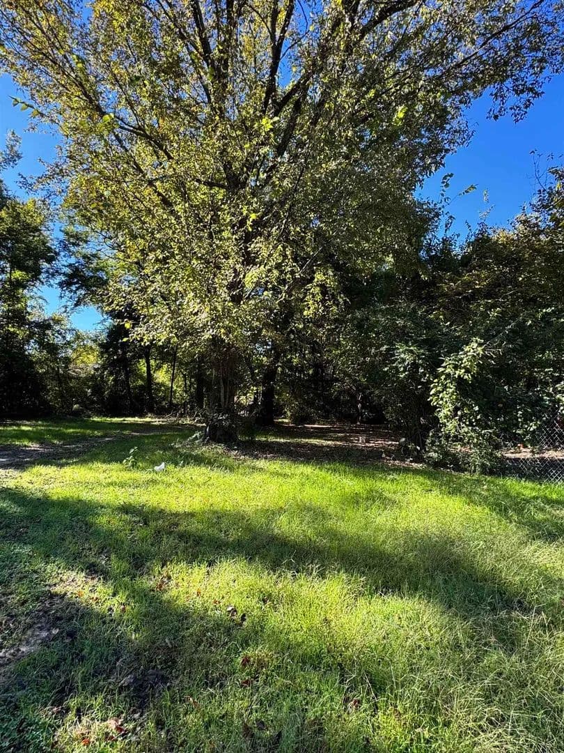 0.36 Acres of Land for Sale in Memphis, Tennessee - Memphis, Tennessee, 38108