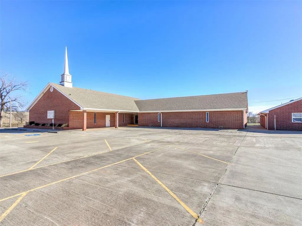 Church Building in Purcell - land for sale