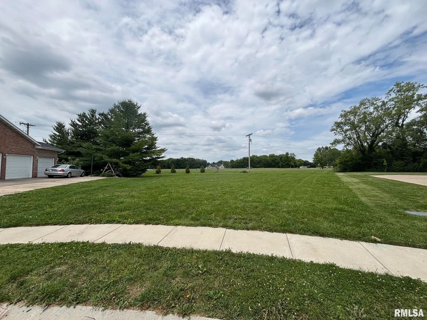 Property from 5013 DOGWOOD Hills - KW - Springfield, Illinois, 62711