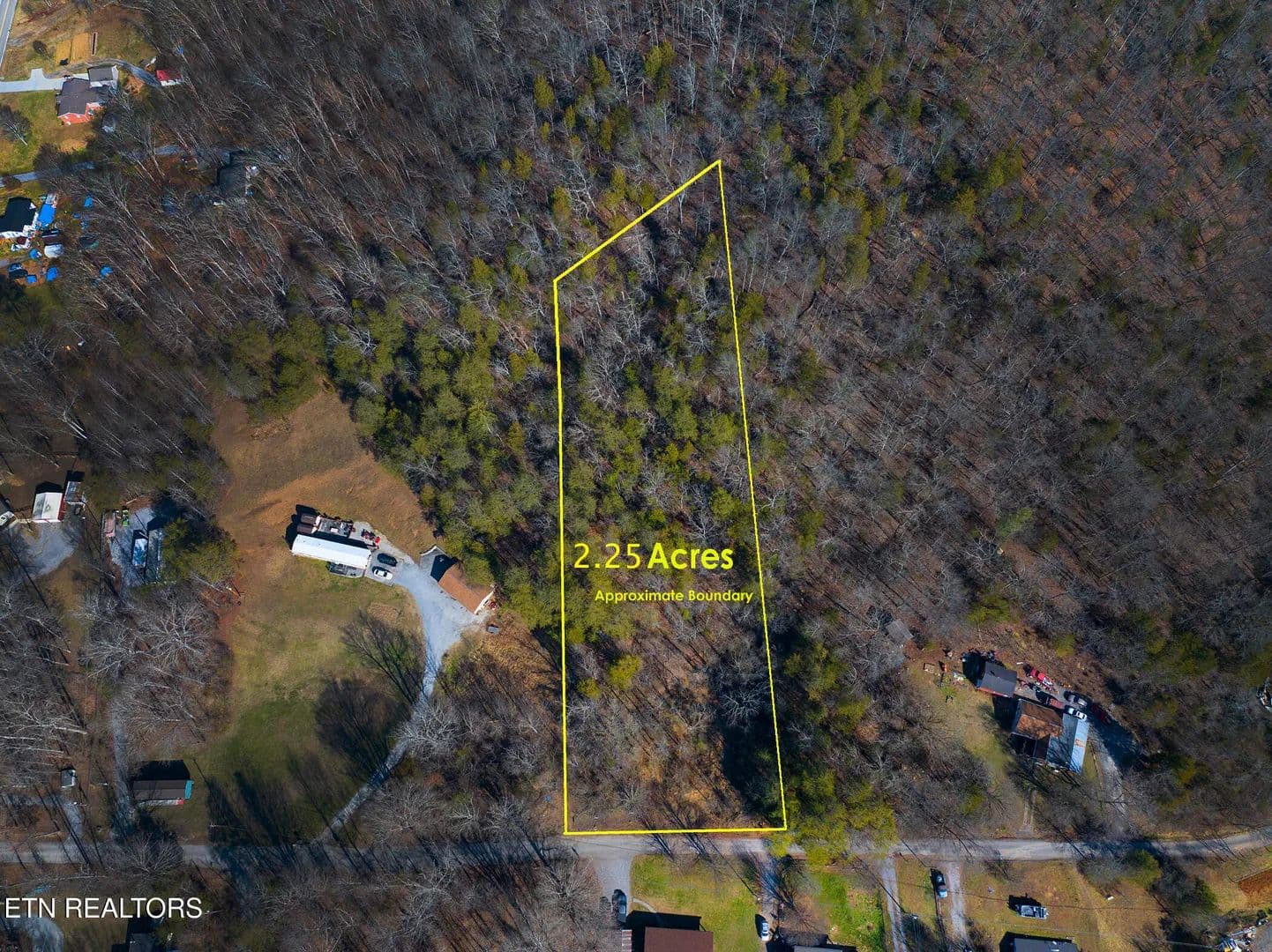 2.25 Acres of Land for Sale in Powell, Tennessee - Powell, Tennessee, 37849