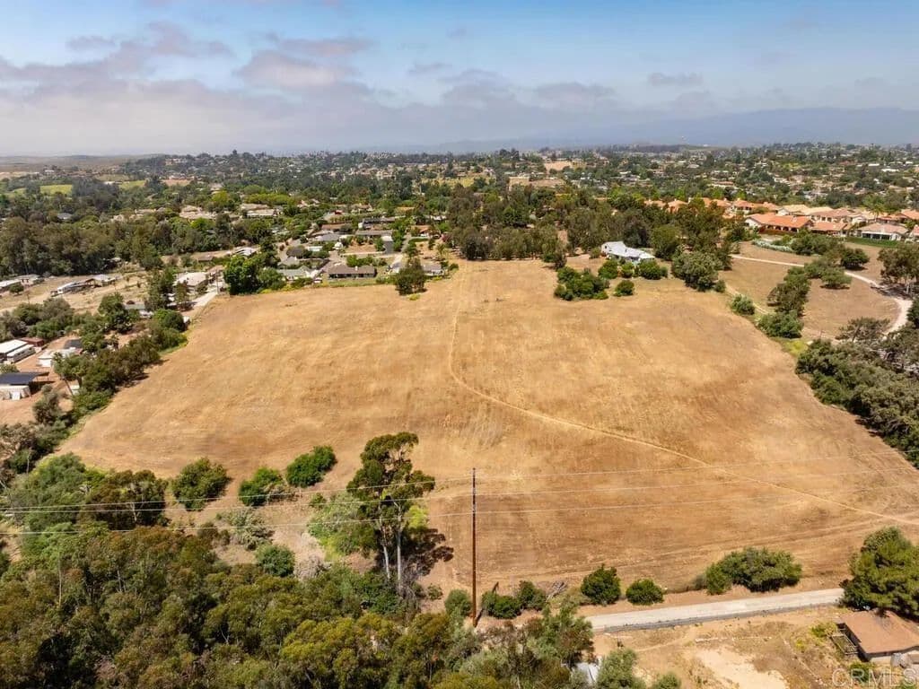 11.35 Acres of Land for Sale in Fallbrook, CA - Fallbrook, California, 92028